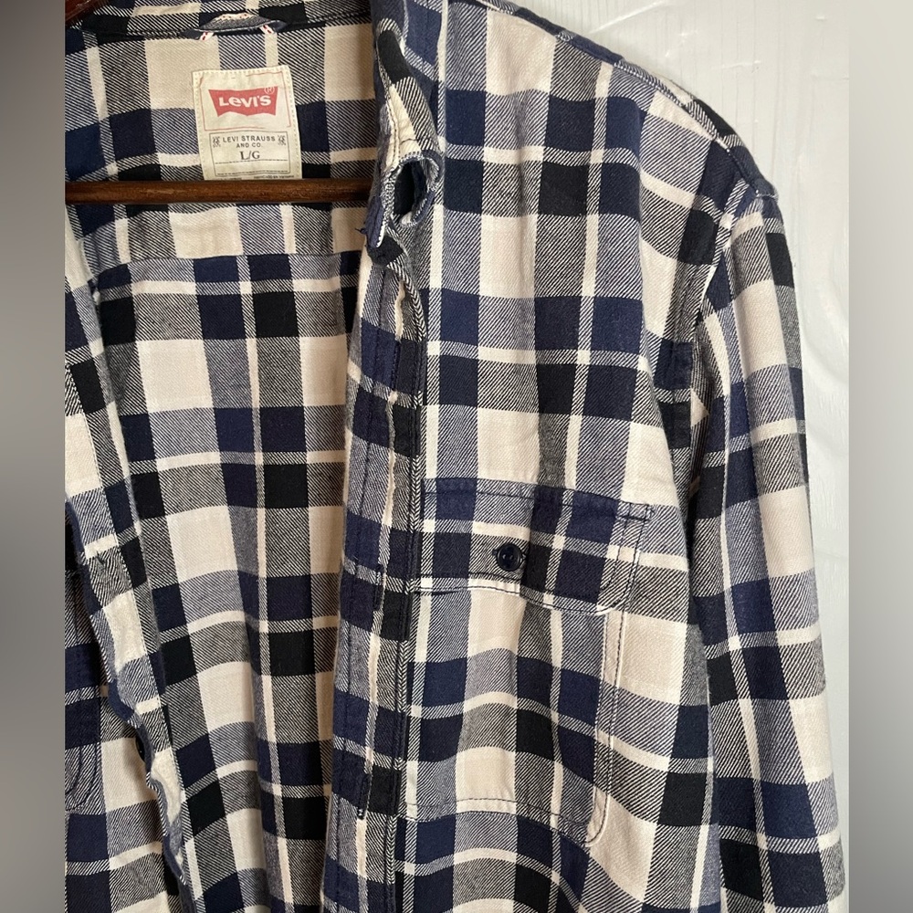 Levi’s Women’s Flannel Size Large Blue/Black/White - Picture 3 of 6